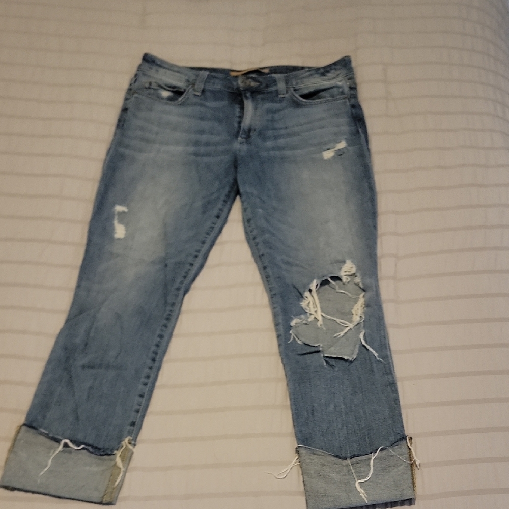 Stylish Blue Distressed Women Jeans